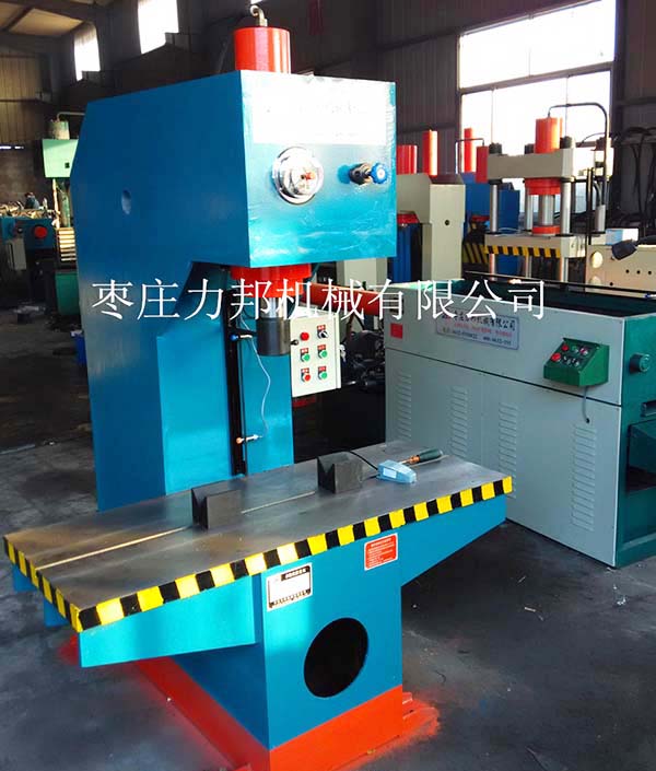 63吨单柱油压机实物图