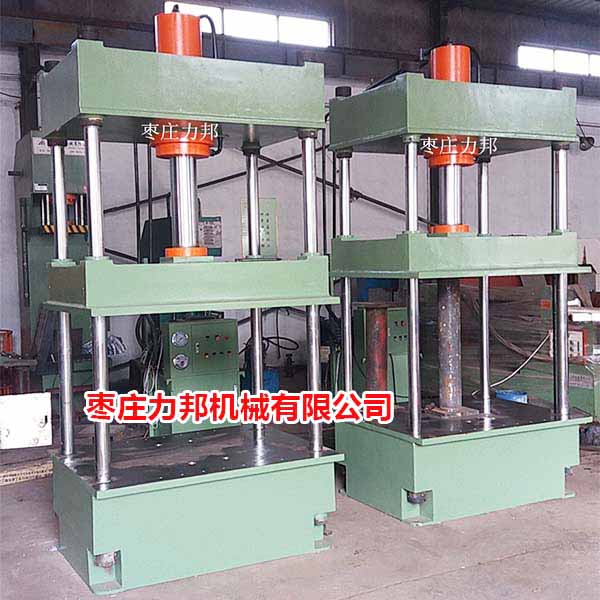 100吨四柱油压机实物图