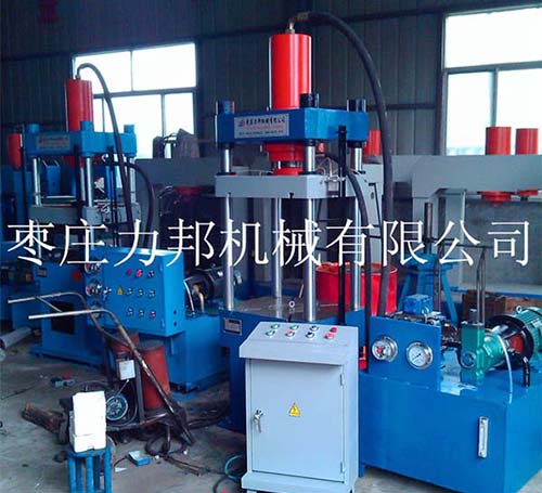 100t四柱油压机实物图