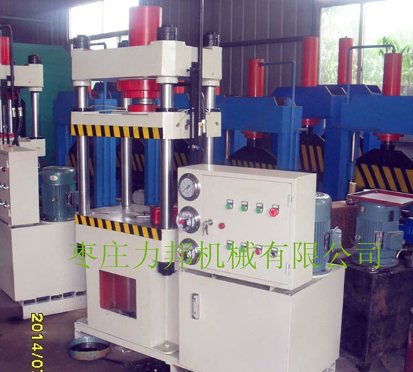 100吨三梁四柱油压机实物图