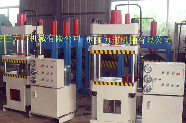 100吨三板四柱油压机实物图