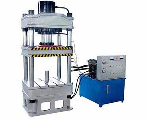 四柱油压机实物图