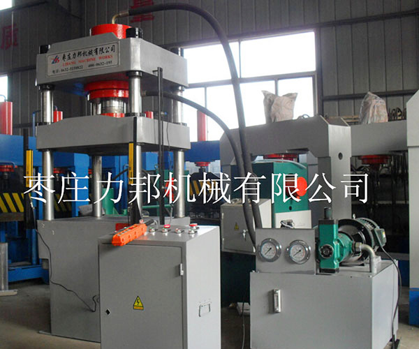 80吨三梁四柱油压机实物图