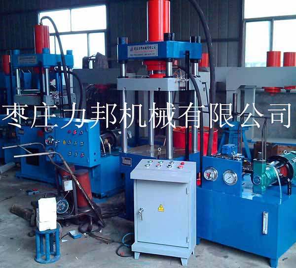 40吨四柱油压机实物图